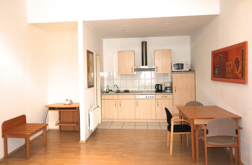 Apartmenthaus Alt Graz Düsseldorf Camera foto