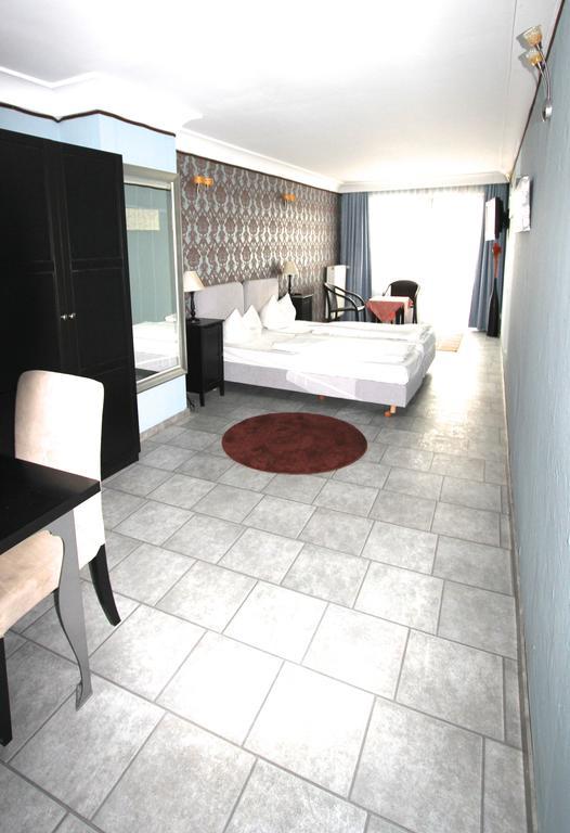 Apartmenthaus Alt Graz Düsseldorf Camera foto